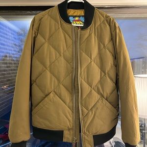 Men’s Eddie Bauer quilted bomber jacket.